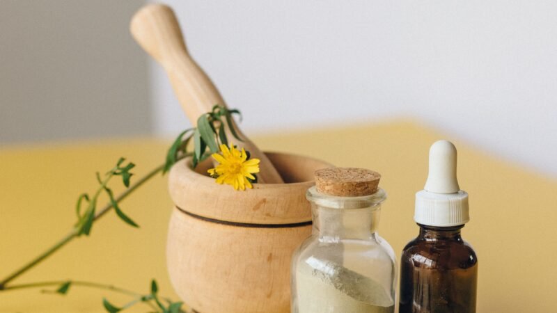 Florais de Bach para Ansiedade, Medo e Angústia: História, Princípios e Como Podem Auxiliar no Equilíbrio Emocional